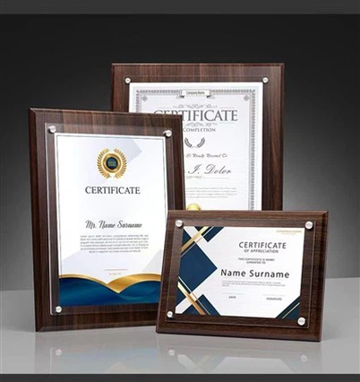 Walnut dua a wɔde ayɛ aduru a wɔfrɛ no plaque .